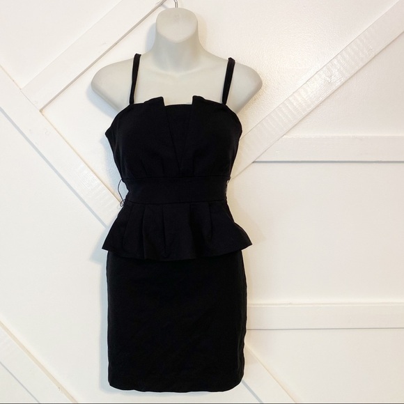 Romeo & Juliet Couture Dresses & Skirts - Romeo & Juliet Couture Peplum Ruffle Fitted Mini Dress Black Sz Medium